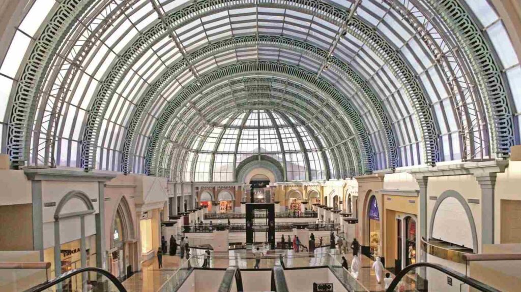 A Landmark Shopping Resort in Al Barsha