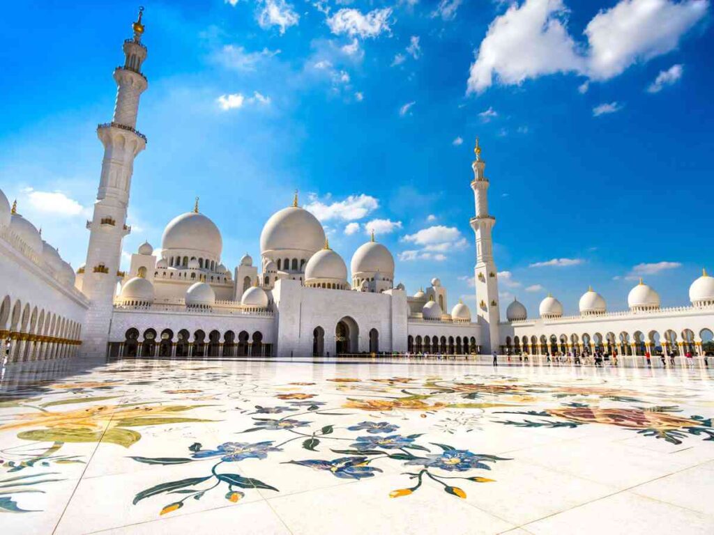 Sheikh Zayed Grand Mosque, Abu Dhabi History, Architecture & Visitor