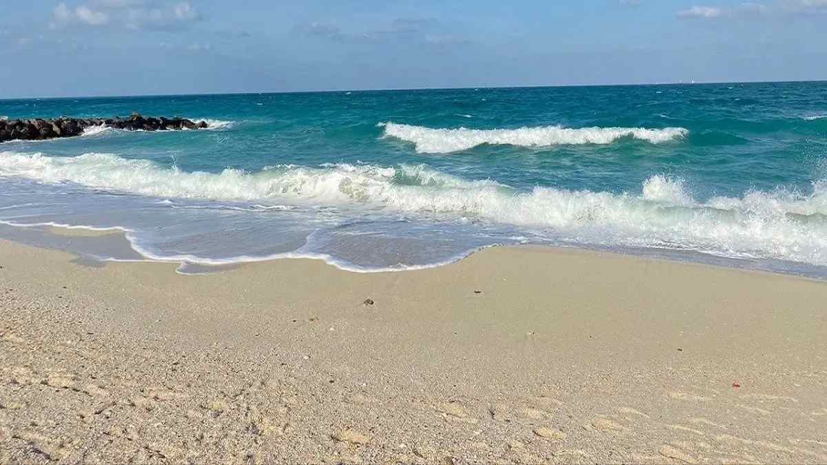 al hamriyah beach