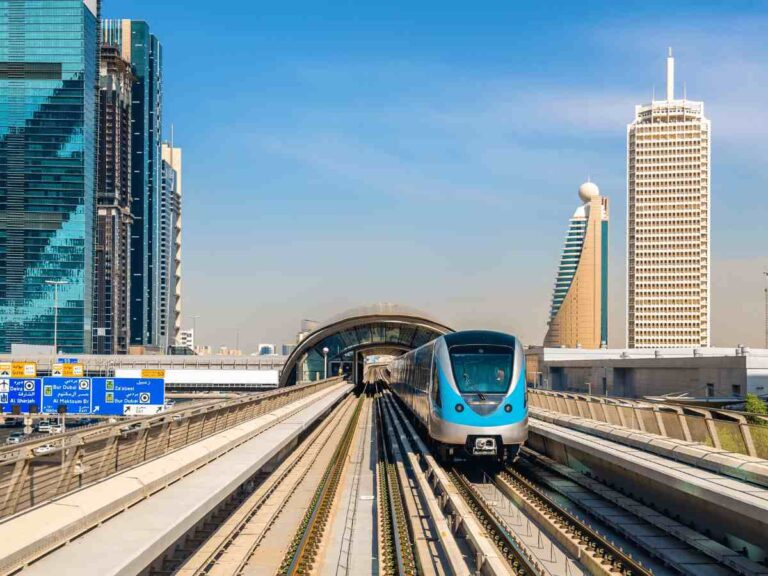 uae exchange metro station