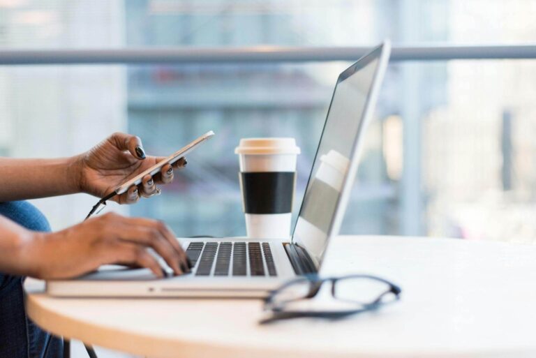 How Dubai Businesses Can Win the SEO Game in 2025 with AI Tools