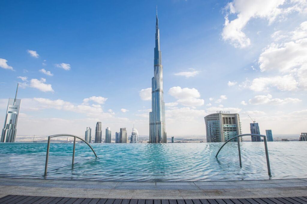 How to Plan Your Visit to CÉ LA VI Dubai