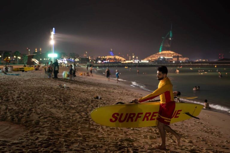 dubai night beach