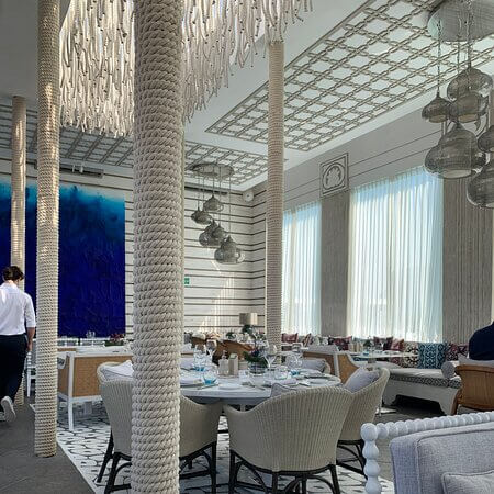 Sal Location, Setting, and Accessibility