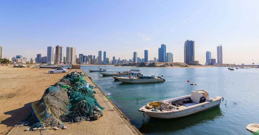 Al Khan Living, Visiting, and Dining - What to Expect