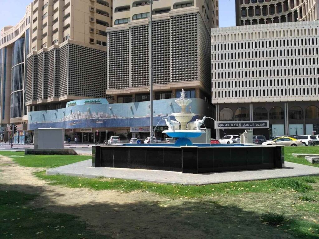 Shopping and Markets Around Baniyas Square