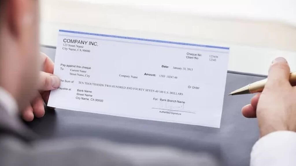 How Minimum Salary Actually Works in Dubai?