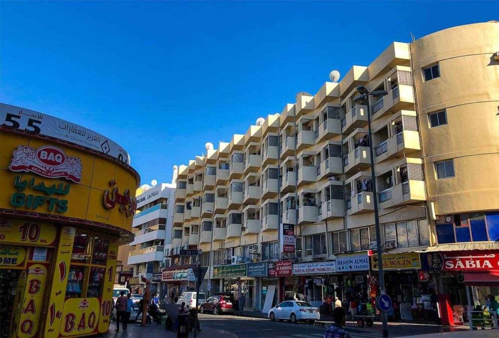 Naif Deira Location and Connectivity