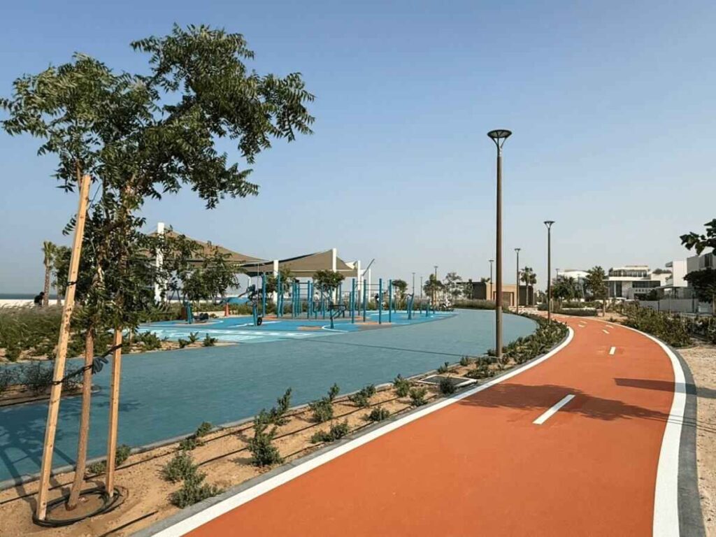 Prime Location & Strategic Connectivity: Your Gateway to Dubai