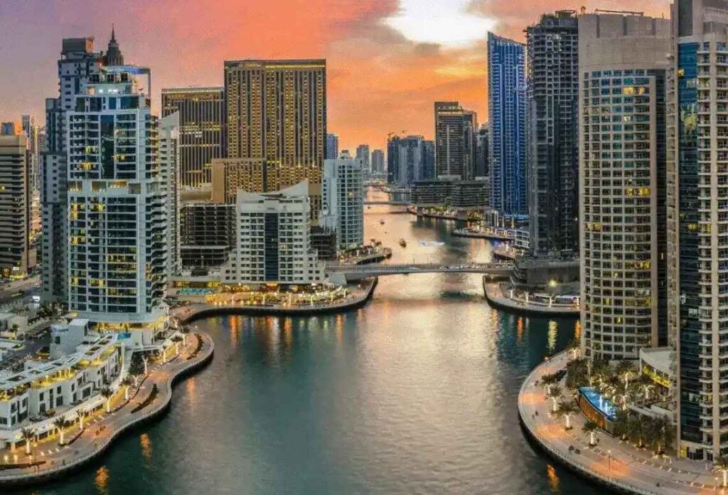 Free Zone vs. Mainland: The Real Difference in 2026